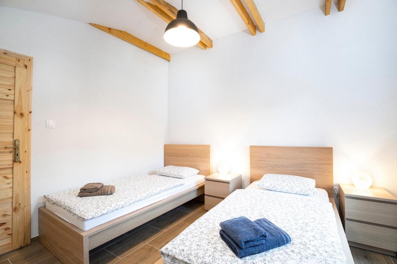 Drevenice Liptov - Ski & Hiking Apartments Lazisko Exteriör bild
